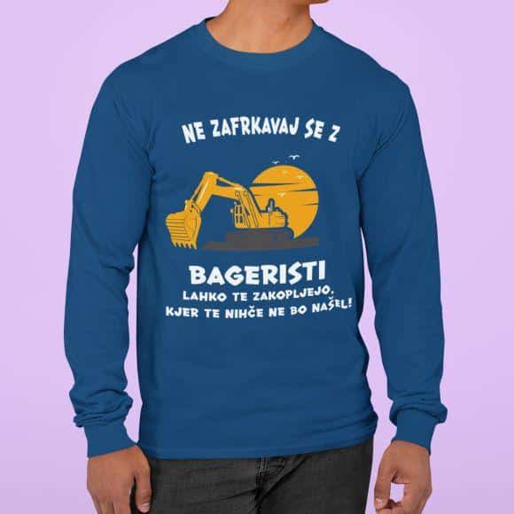 long.sleeve.tee_.mockup.featuring.a.man_.standing.against.a.plain_.backdrop.m820.11 Ne Zafrkavaj Se z Bageristi — različica 6