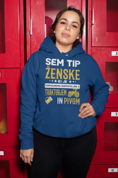 Kapucar Sem Tip Ženske Ki Je Popolnoma Zadovoljna s Traktorjem In Pivom — različica 3