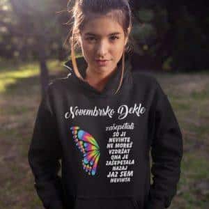 Kapucar Novembrsko Dekle Nevihta — tisk na majico