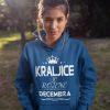 Kapucar Kraljice So Rojene Decembra — detajl natisa