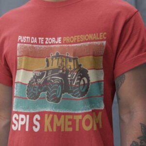 Majica Pusti Da Te Zorje Profesionalec, Spi s Kmetom — detajl natisa