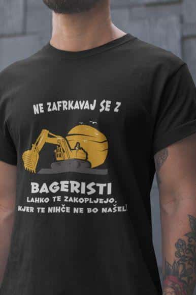 t.shirt_.mockup.of_.a.closeup.of_.a.man_.with_.a.beard_.and_.tattoos.20901a.318 Ne Zafrkavaj Se z Bageristi — tisk na majico