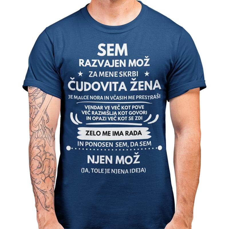 Majica RAZVAJEN MOŽ — detajl natisa
