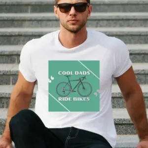 Majica cool dads ride bikes — detajl natisa